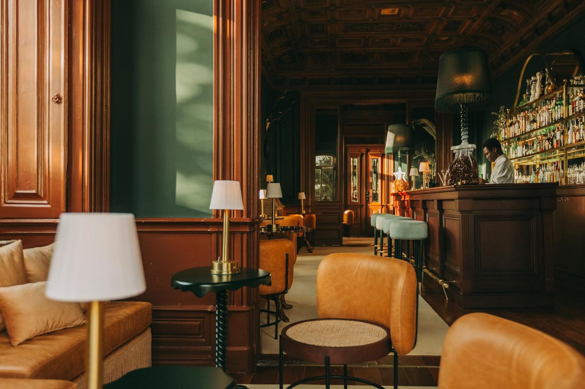 Torel Palace Лиссабон Экстерьер фото The bar at the Hotel de Ville