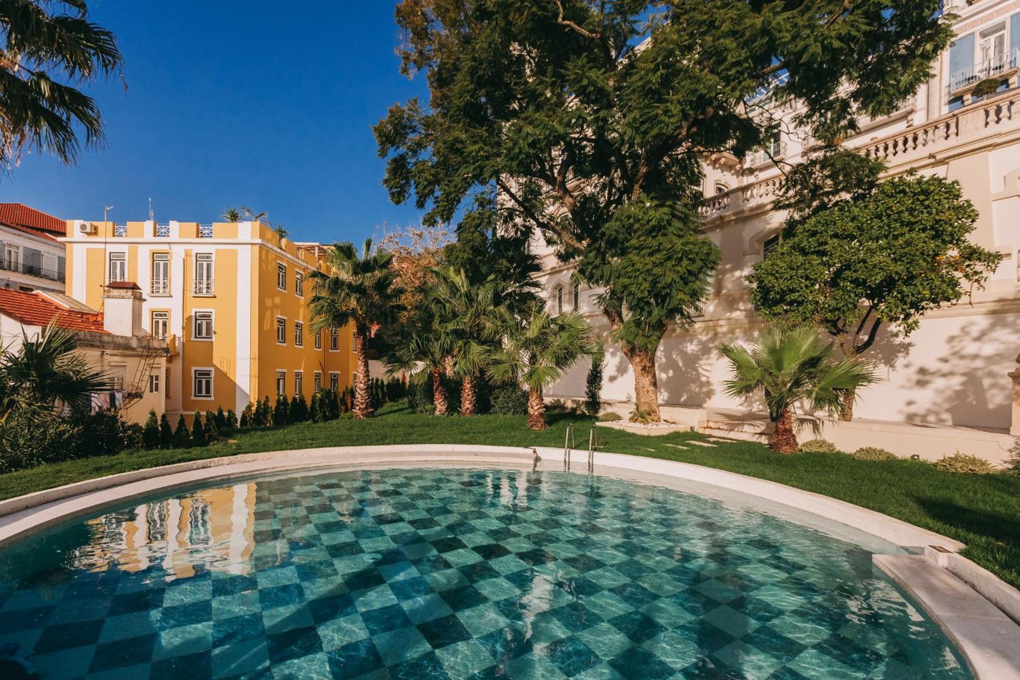 Torel Palace Лиссабон Экстерьер фото The swimming pool