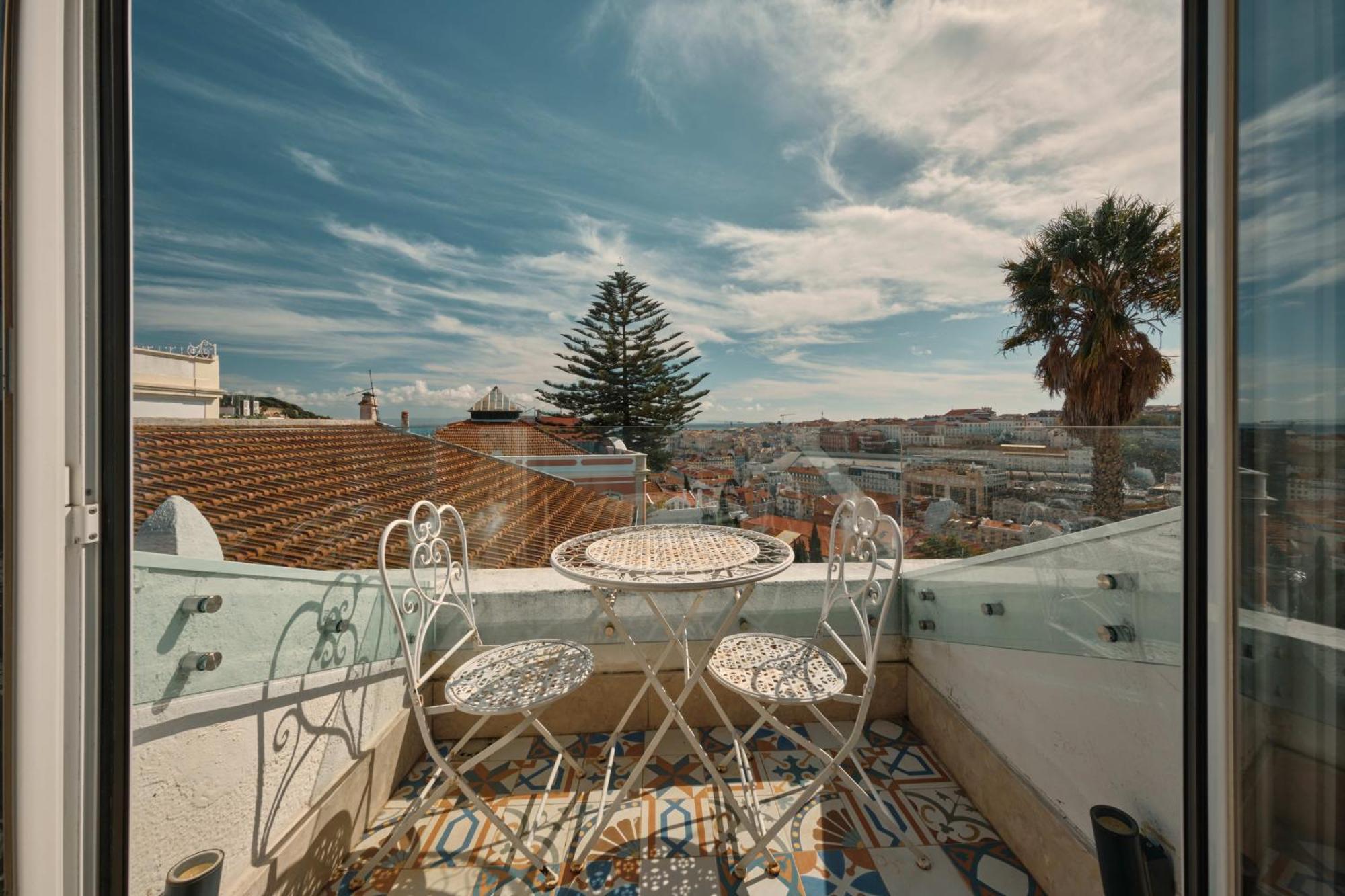 Torel Palace Лиссабон Экстерьер фото A view from the balcony of a house in the city of Rabat, Morocco