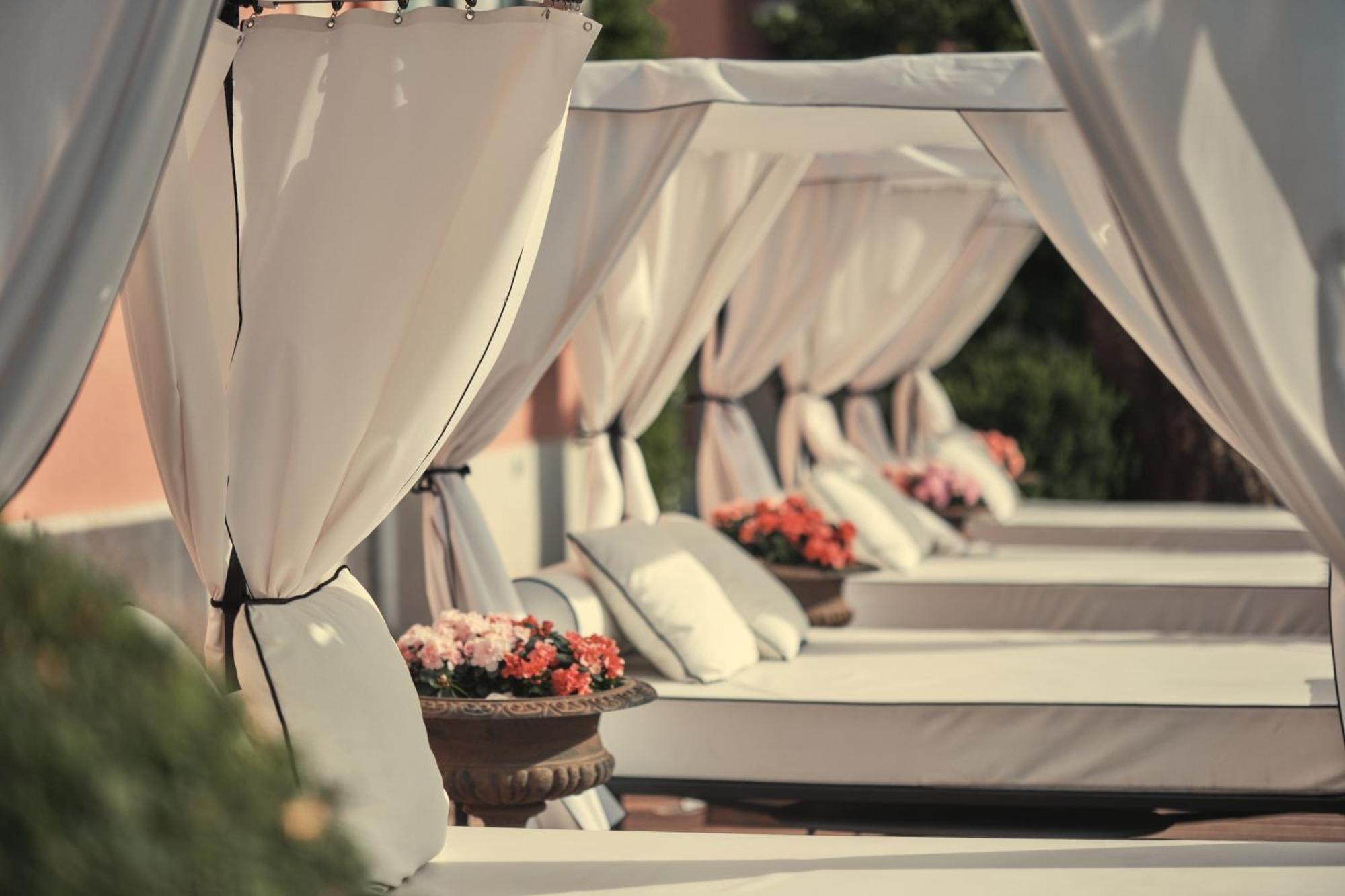 Torel Palace Лиссабон Экстерьер фото Cabana at the Four Seasons Hotel, Prague