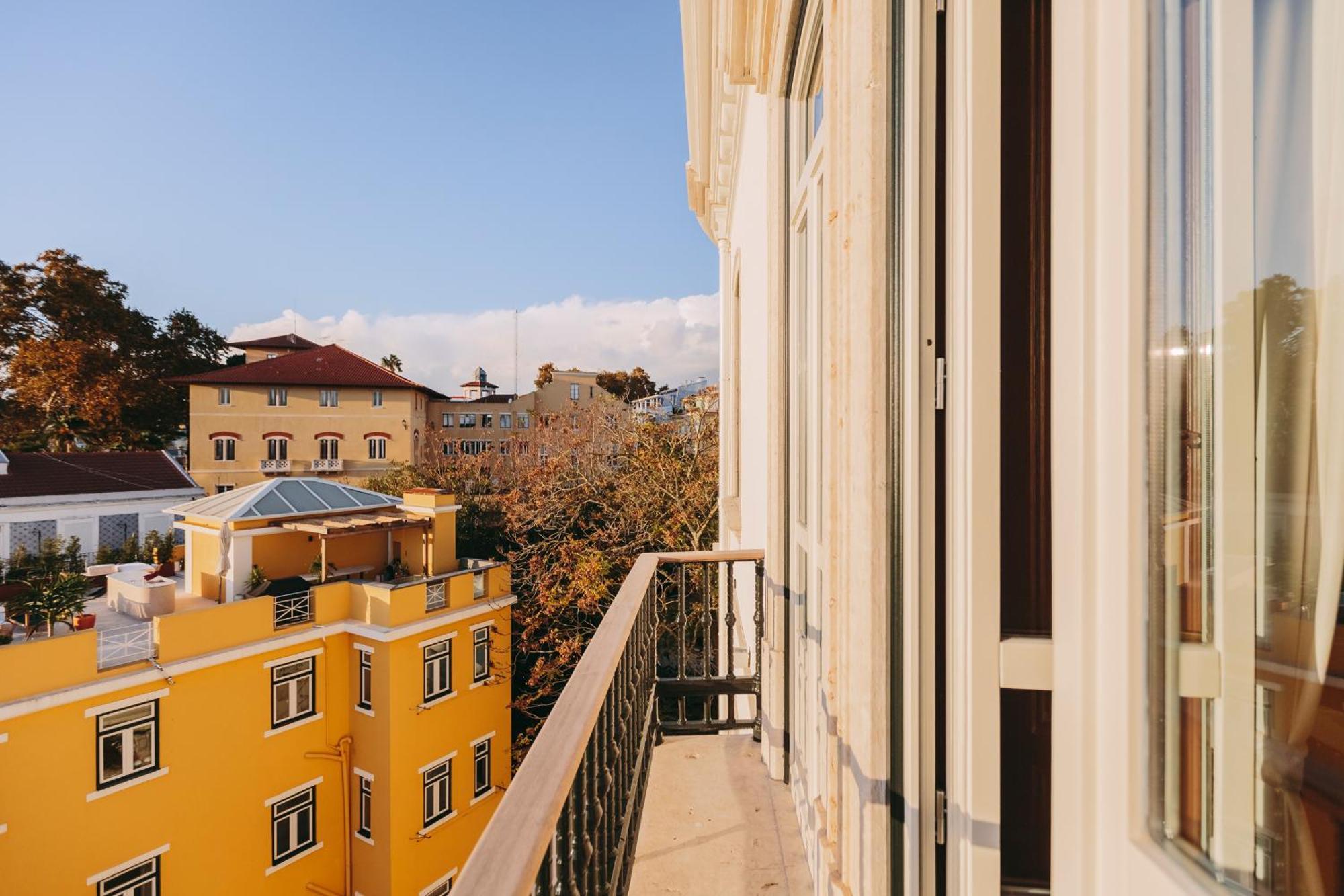 Torel Palace Лиссабон Номер фото A typical balcony in Vienna
